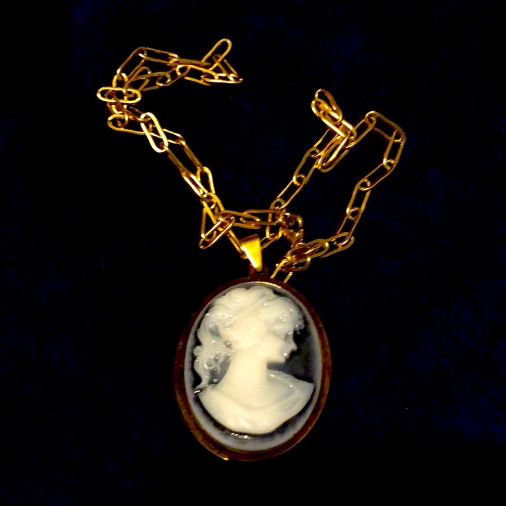 Fashion necklace